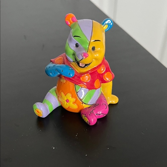 Britto Disney Colorful Winnie the Pooh and Minnie Mouse Figurines - Picture 7 of 8